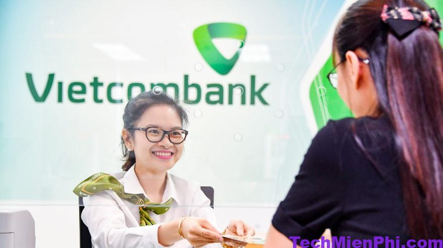 Liên hệ với ngân hàng Vietcombank 